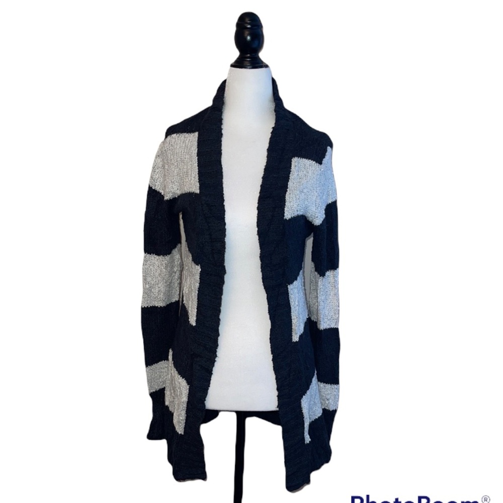 3/30 ROXY Sweater Medium long sleeve cardigan